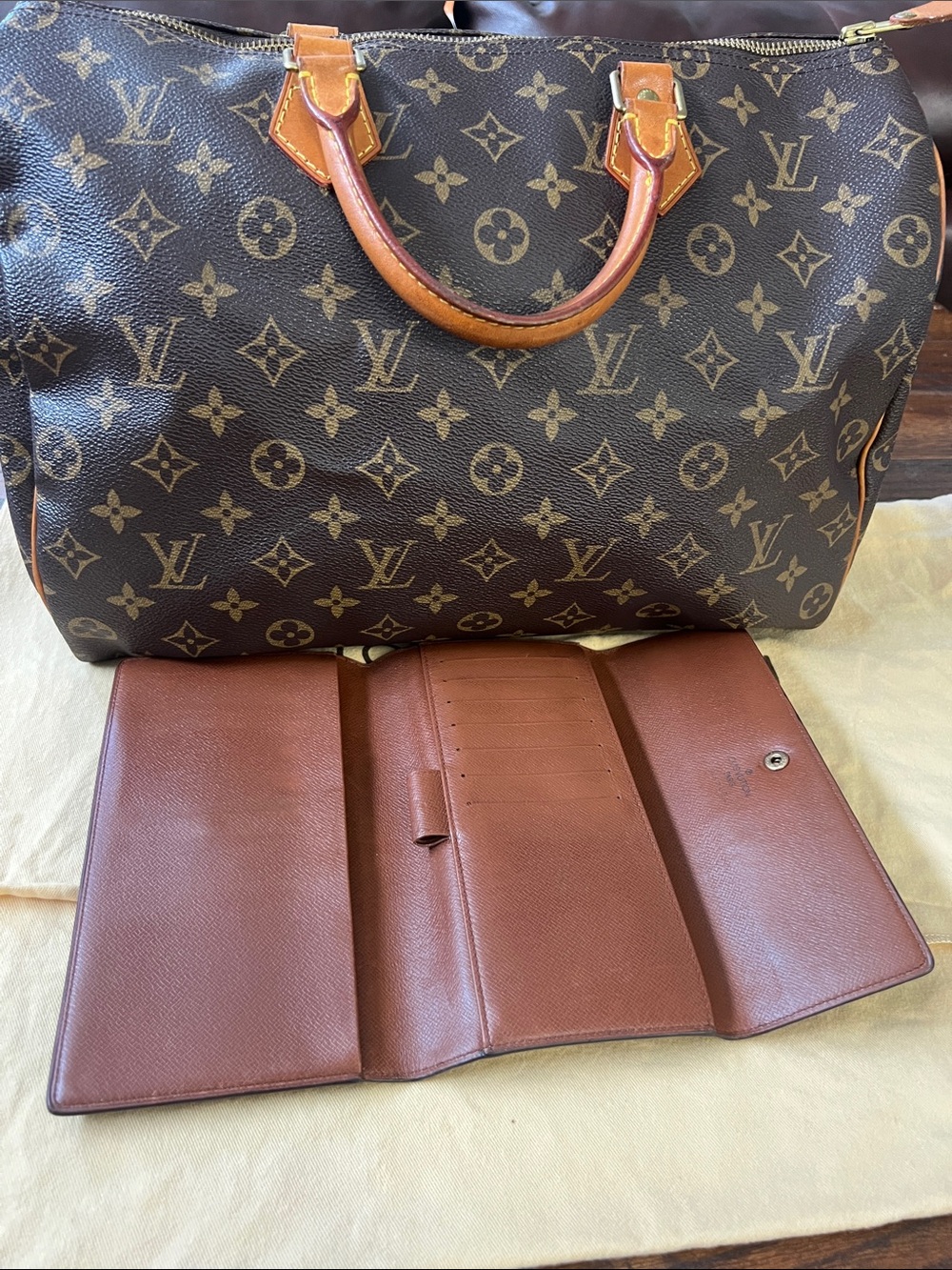 Louis Vuitton Monogram speedy 35 with wallet - Picture 12 of 16